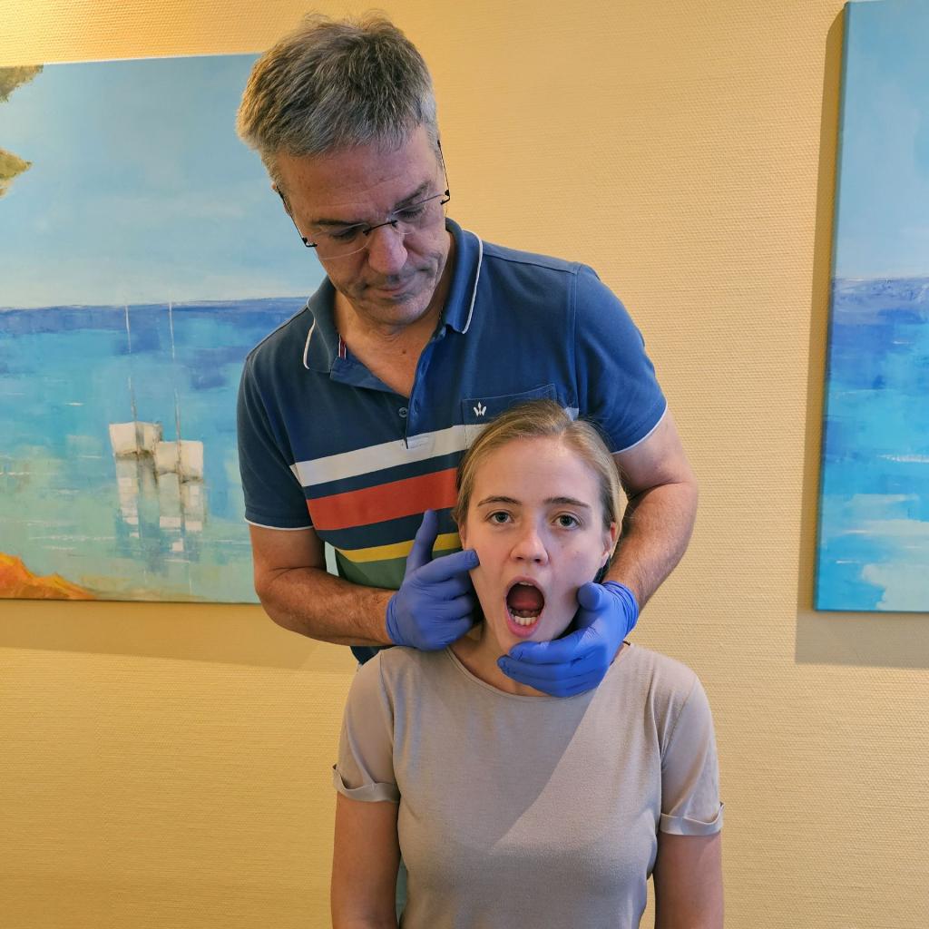 CMD-Therapie Übung Kiefergelenk – Weiterbildung für Therapeuten