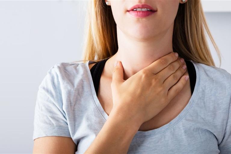 Halswirbelsäule Untersuchung und Behandlung